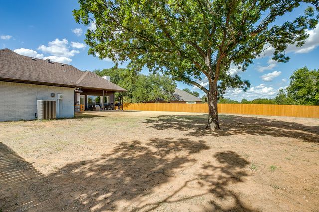 222 Hidden Acres Lane, Weatherford, TX 76087