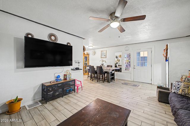 16008 N 70TH Avenue, Peoria, AZ 85382