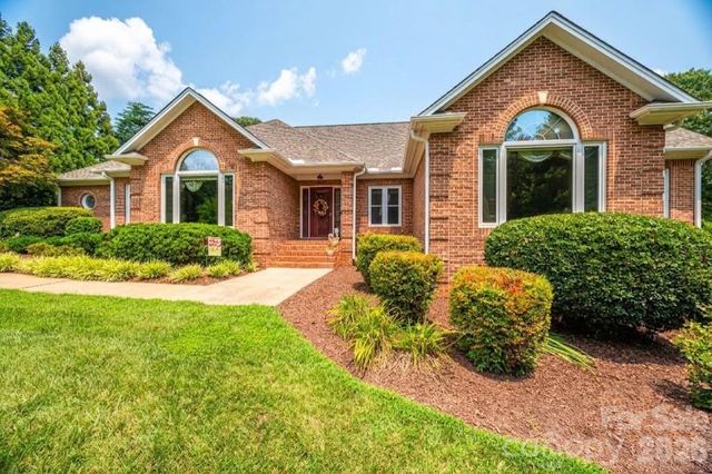 5023 Samuel Pinckney Drive, Belmont, NC 28012