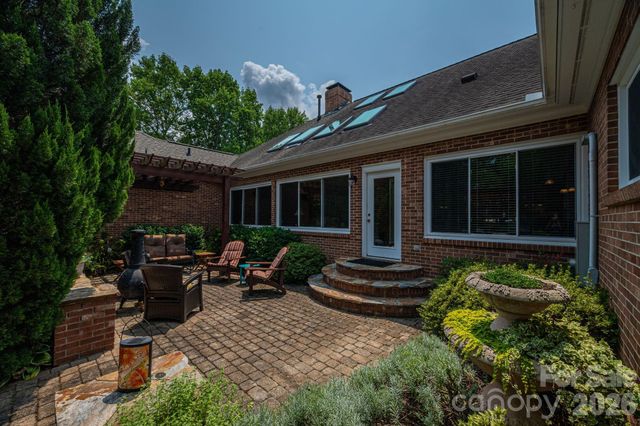 5023 Samuel Pinckney Drive, Belmont, NC 28012