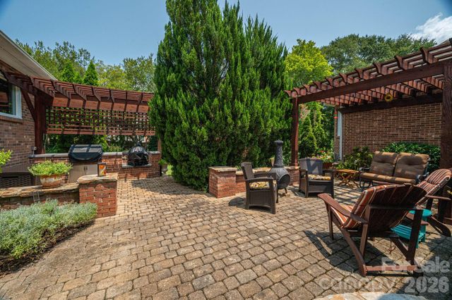 5023 Samuel Pinckney Drive, Belmont, NC 28012