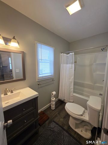 62 Saint Michaels Avenue, Stratford, CT 06614