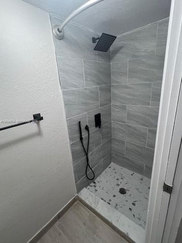 6535 W 26th Dr 11-39, Hialeah, FL 33016