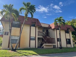 6535 W 26th Dr 11-39, Hialeah, FL 33016