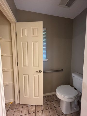 1826 N Glenbrook Place, Fayetteville, AR 72701