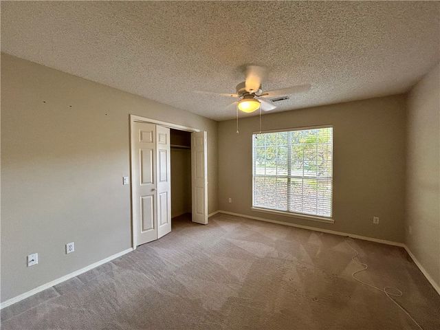 1826 N Glenbrook Place, Fayetteville, AR 72701