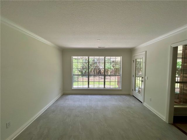1826 N Glenbrook Place, Fayetteville, AR 72701