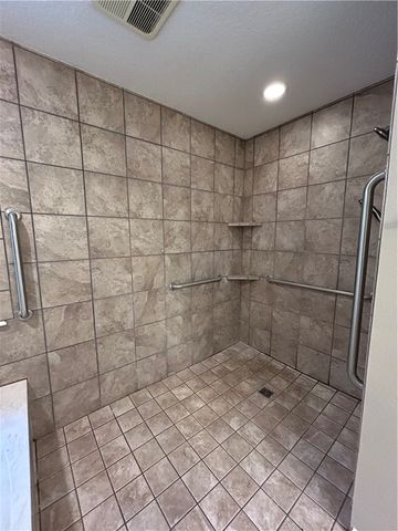 1826 N Glenbrook Place, Fayetteville, AR 72701