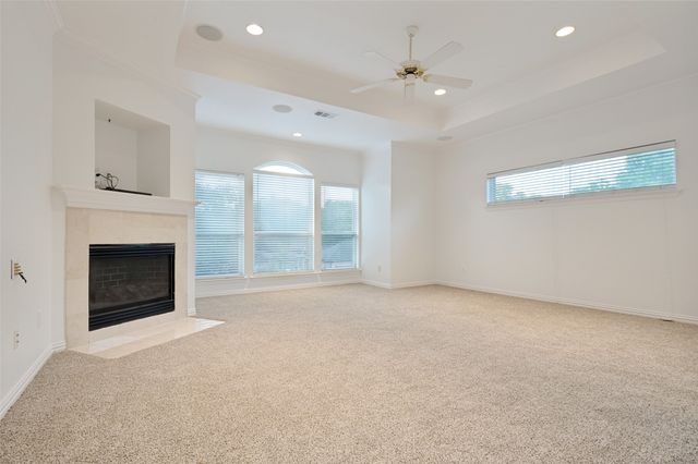 8925 Hunters Glen Trail, Fort Worth, TX 76120