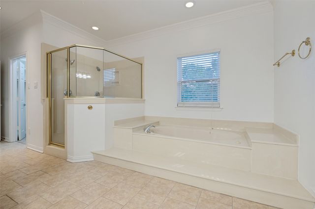 8925 Hunters Glen Trail, Fort Worth, TX 76120