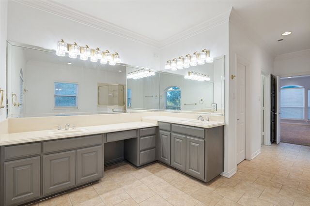 8925 Hunters Glen Trail, Fort Worth, TX 76120