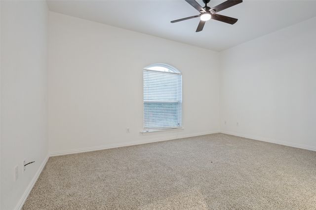 8925 Hunters Glen Trail, Fort Worth, TX 76120