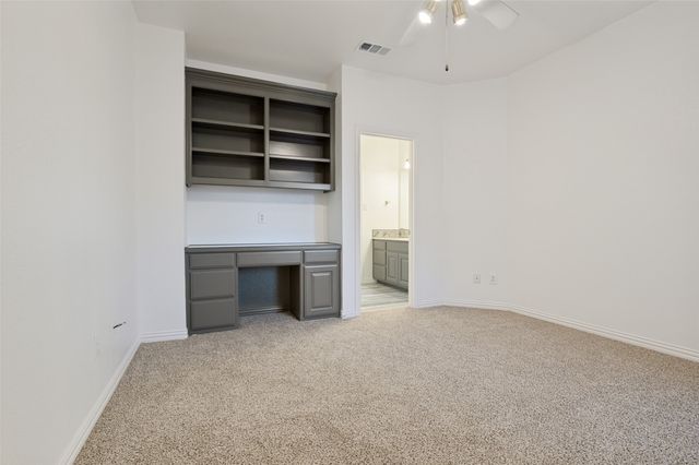 8925 Hunters Glen Trail, Fort Worth, TX 76120