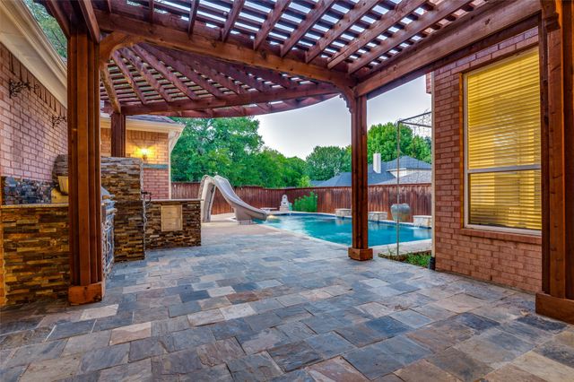 8925 Hunters Glen Trail, Fort Worth, TX 76120