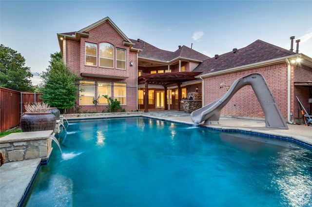 8925 Hunters Glen Trail, Fort Worth, TX 76120