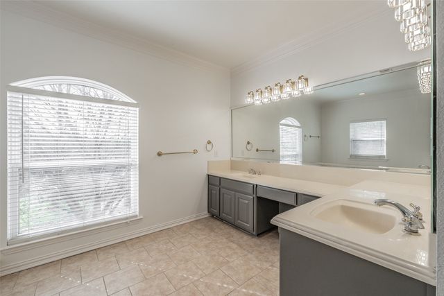 8925 Hunters Glen Trail, Fort Worth, TX 76120