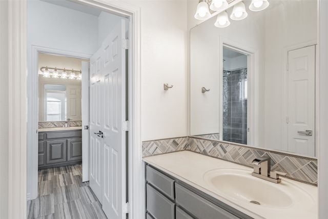 8925 Hunters Glen Trail, Fort Worth, TX 76120