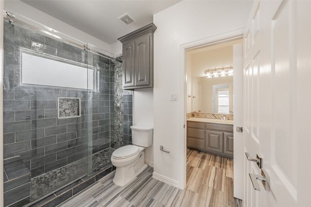 8925 Hunters Glen Trail, Fort Worth, TX 76120