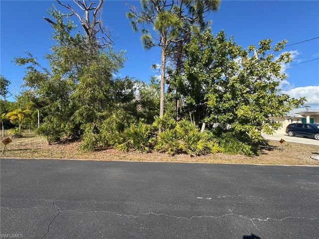 3716 Manatee DR, St. James City, FL 33956