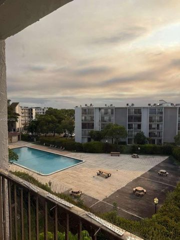 8610 N Sherman Circle 508, Miramar, FL 33025