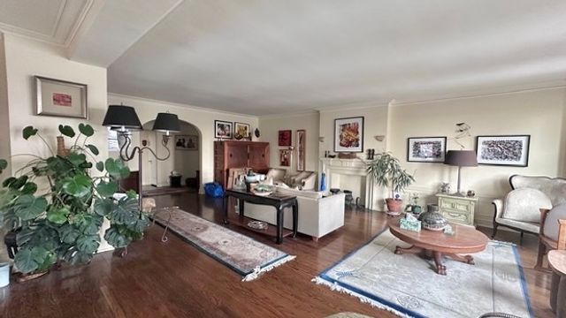 2666 E 73rd Street 8W, Chicago, IL 60649