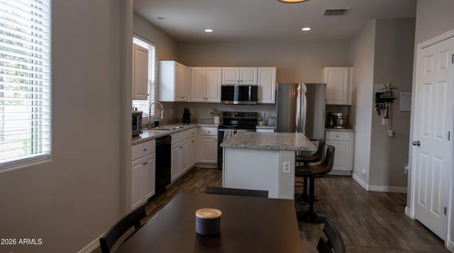 5480 W FULTON Street, Phoenix, AZ 85043