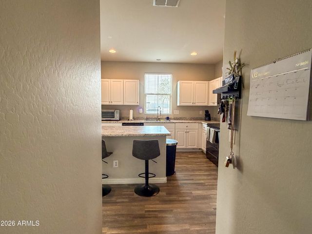 5480 W FULTON Street, Phoenix, AZ 85043