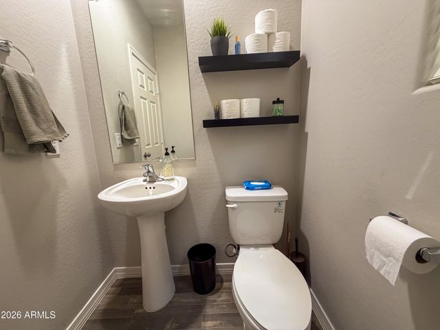 5480 W FULTON Street, Phoenix, AZ 85043