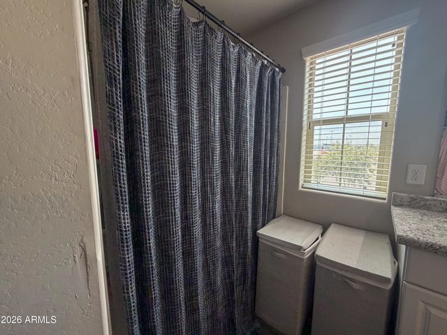 5480 W FULTON Street, Phoenix, AZ 85043