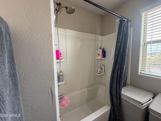 5480 W FULTON Street, Phoenix, AZ 85043