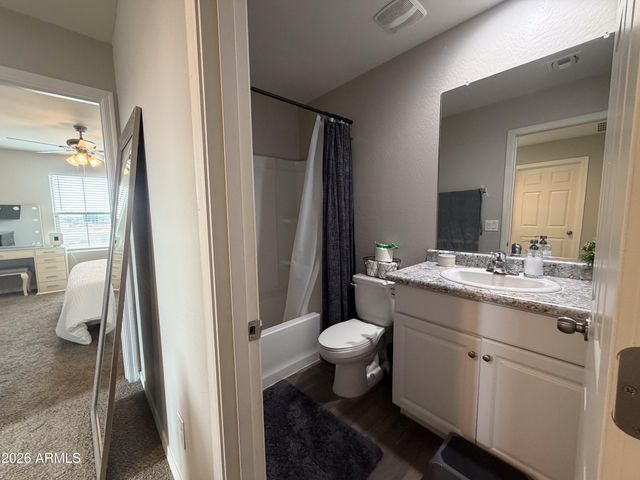 5480 W FULTON Street, Phoenix, AZ 85043