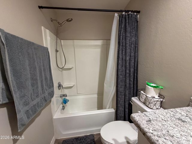 5480 W FULTON Street, Phoenix, AZ 85043