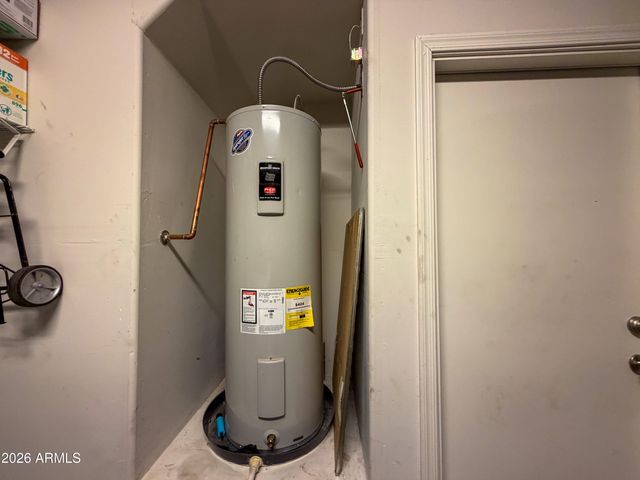 5480 W FULTON Street, Phoenix, AZ 85043