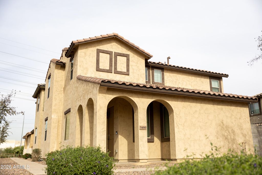 5480 W FULTON Street, Phoenix, AZ 85043