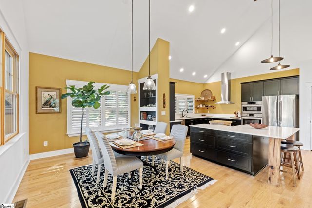 109 Bumsa Place, Pickens, SC 29671