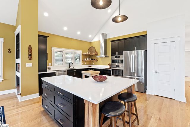 109 Bumsa Place, Pickens, SC 29671