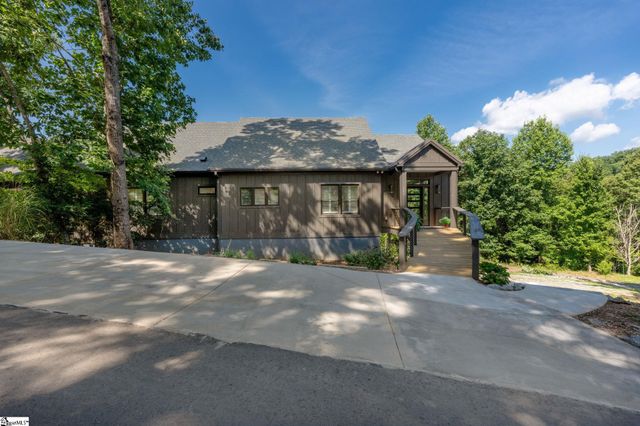 109 Bumsa Place, Pickens, SC 29671