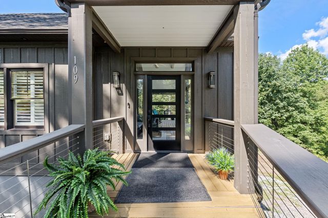 109 Bumsa Place, Pickens, SC 29671