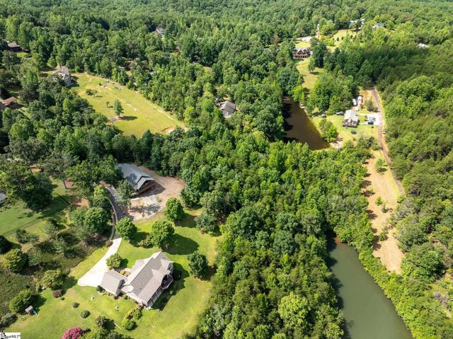 109 Bumsa Place, Pickens, SC 29671