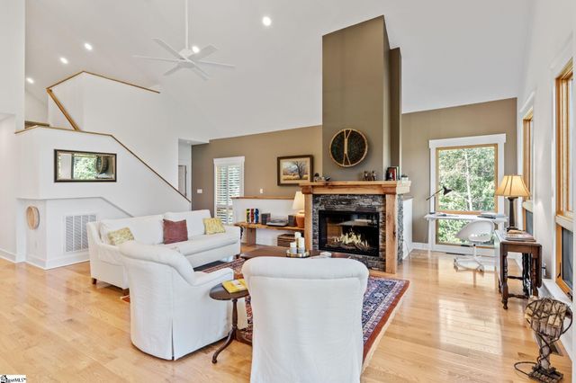 109 Bumsa Place, Pickens, SC 29671
