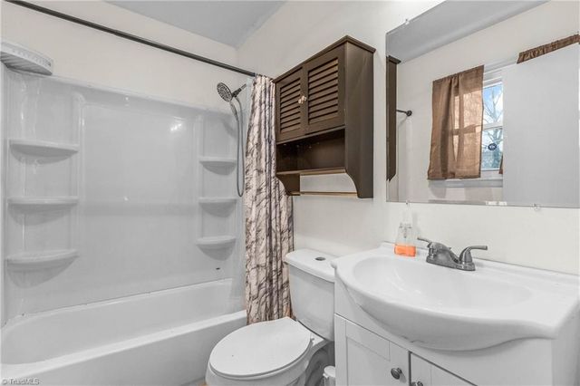 2310 Blecker Drive, Winston-salem, NC 27107