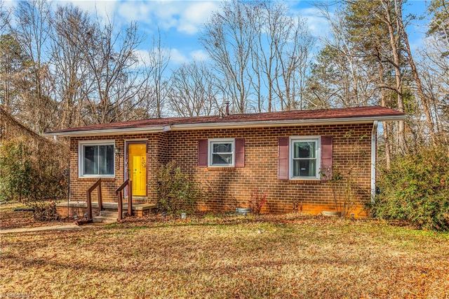 2310 Blecker Drive, Winston-salem, NC 27107