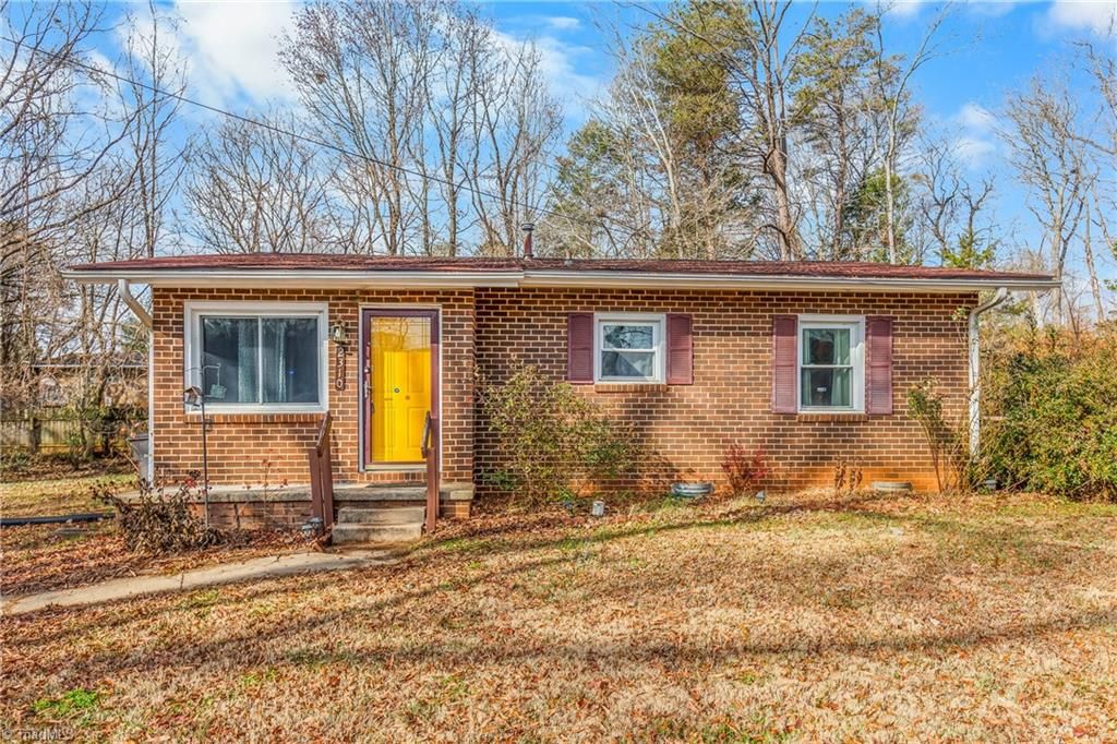 2310 Blecker Drive, Winston-salem, NC 27107