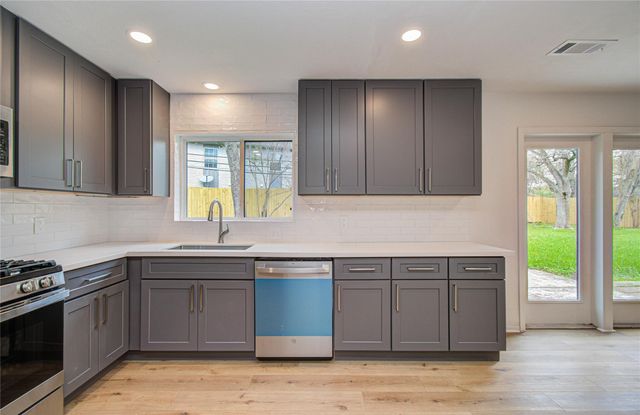 7510 Troulon Drive, Houston, TX 77074