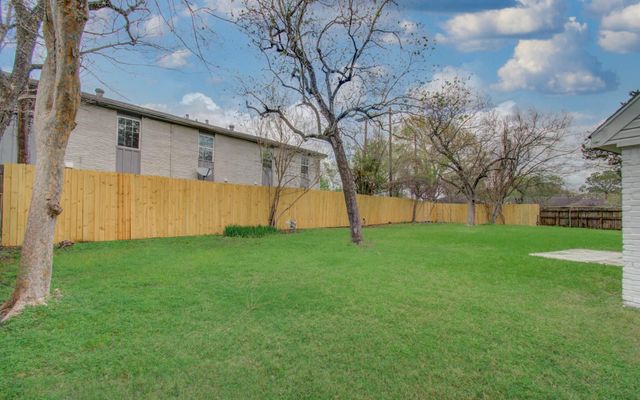 7510 Troulon Drive, Houston, TX 77074