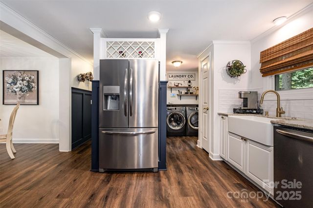 131 Rainwood Drive, Troutman, NC 28166