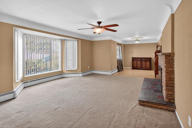 28540 Roan Drive, Warren, MI 48093