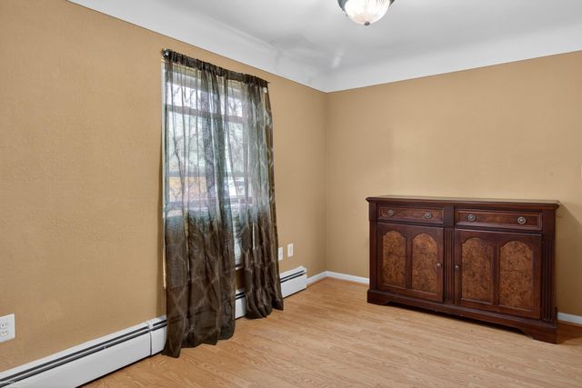 28540 Roan Drive, Warren, MI 48093