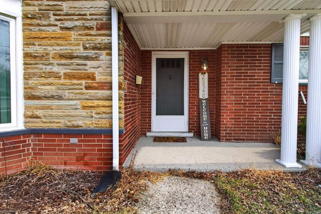 28540 Roan Drive, Warren, MI 48093