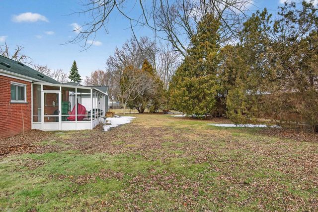 28540 Roan Drive, Warren, MI 48093